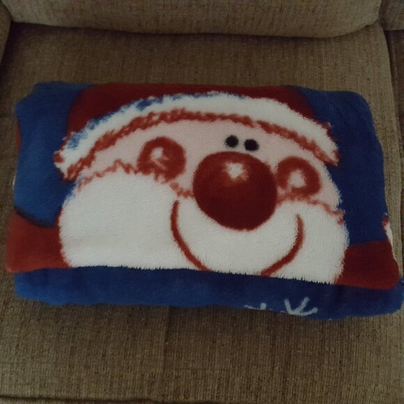 Christmas Throw Blankets - Picture 9 of 16